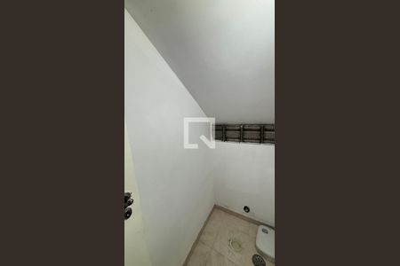 Lavabo de casa para alugar com 3 quartos, 229m² em Vila Alpina, Santo André