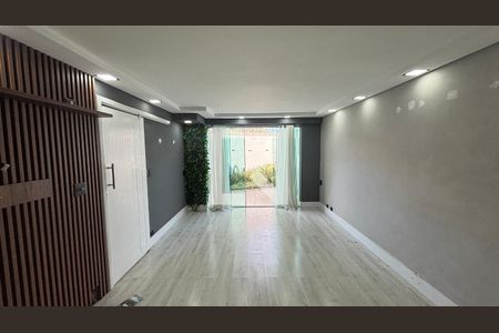 Sala de casa para alugar com 3 quartos, 229m² em Vila Alpina, Santo André