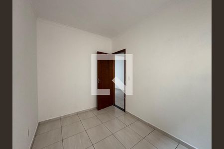 Quarto 1 de casa para alugar com 2 quartos, 80m² em Parque Gerassi, Santo André