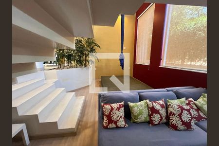 Hall da escada de casa à venda com 6 quartos, 700m² em Jd Botanico , Brasília