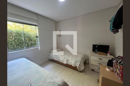 Quarto 5 de casa à venda com 6 quartos, 700m² em Jd Botanico , Brasília