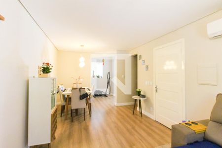 Sala de casa de condomínio à venda com 3 quartos, 90m² em Harmonia, Canoas