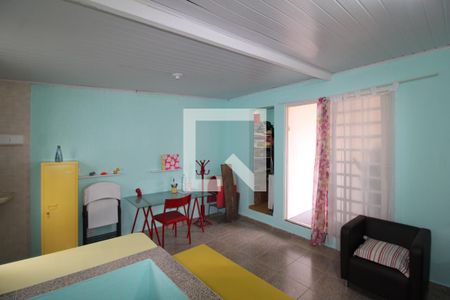 Quarto 1 de casa para alugar com 2 quartos, 200m² em Vila Romero, São Paulo