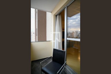 Varanda de apartamento à venda com 3 quartos, 75m² em Vila Gumercindo, São Paulo