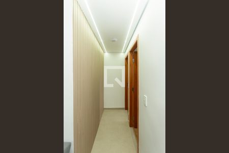 Corredor de apartamento à venda com 3 quartos, 70m² em Vila Sofia, São Paulo