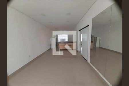 Casa à venda com 2 quartos, 180m² em Indianópolis, São Paulo