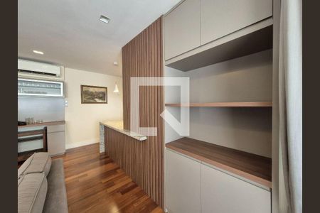 Apartamento à venda com 2 quartos, 74m² em Caxingui, São Paulo