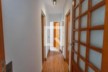 Corredor  de apartamento à venda com 3 quartos, 92m² em Parque Sete de Setembro, Diadema