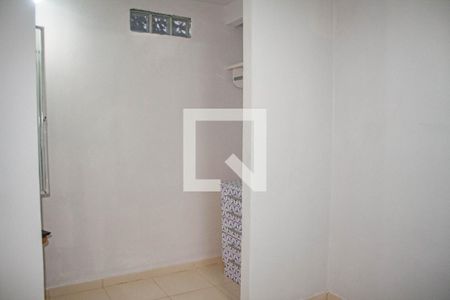 Quarto de casa para alugar com 1 quarto, 45m² em Comendador Soares, Nova Iguaçu
