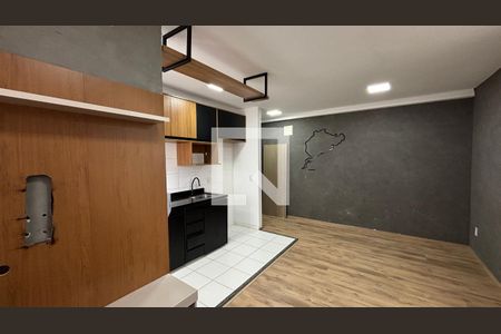 Sala de apartamento para alugar com 2 quartos, 42m² em Santa Maria, Santo André