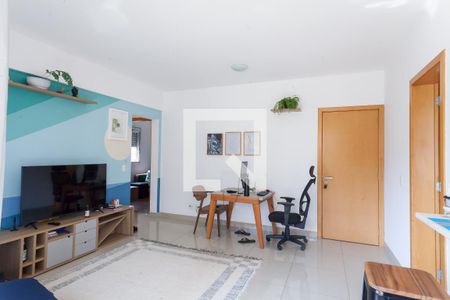 Sala de apartamento à venda com 2 quartos, 69m² em Vila da Serra, Nova Lima