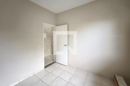 Quarto 2 de casa para alugar com 2 quartos, 60m² em Jardim Esmeraldina, Campinas
