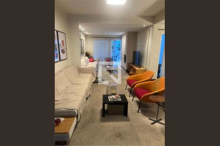 Casa à venda com 4 quartos, 320m² em Jardim Prudência, São Paulo