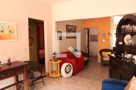 Sala de casa para alugar com 3 quartos, 150m² em Feliz, Goiânia
