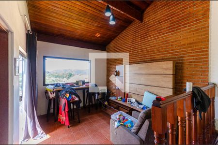 Sala de casa à venda com 3 quartos, 133m² em Jardim Peri, São Paulo