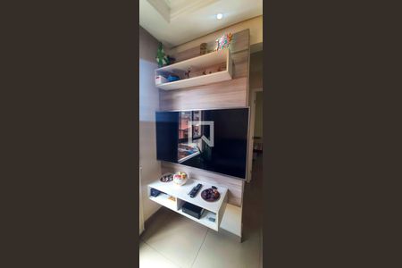 Sala de apartamento à venda com 2 quartos, 44m² em São Pedro, Osasco