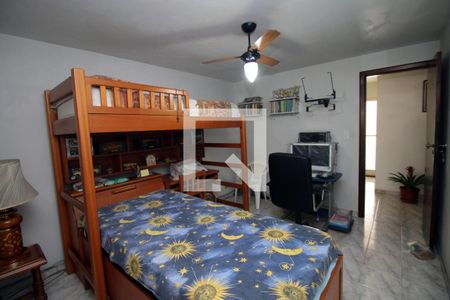 Quarto 2 de casa à venda com 3 quartos, 193m² em Brás de Pina, Rio de Janeiro