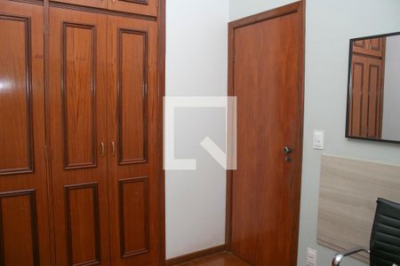 Quarto 1 de apartamento para alugar com 4 quartos, 146m² em Barro Preto, Belo Horizonte