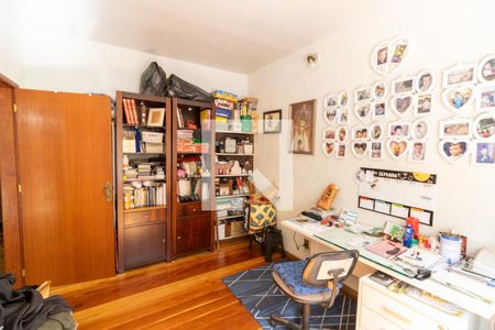 Quarto 1 de casa à venda com 3 quartos, 252m² em Nonoai, Porto Alegre