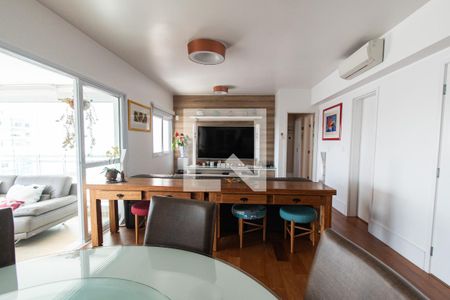 Sala de apartamento à venda com 3 quartos, 181m² em Paraíso, São Paulo