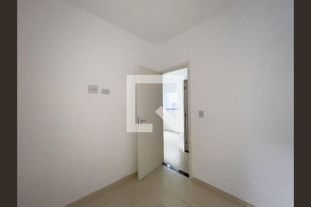 Quarto 1 de apartamento para alugar com 2 quartos, 42m² em Jardim Helian, São Paulo