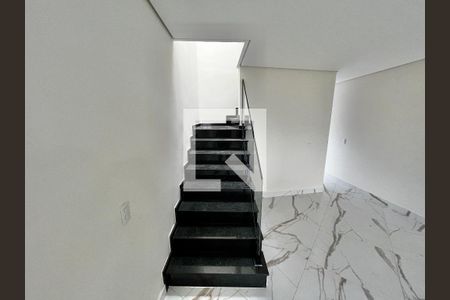 Escada de casa à venda com 3 quartos, 185m² em Jardim São Paulo, São Paulo