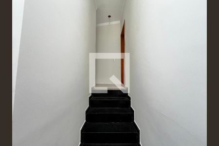 Escada de casa à venda com 3 quartos, 185m² em Jardim São Paulo, São Paulo