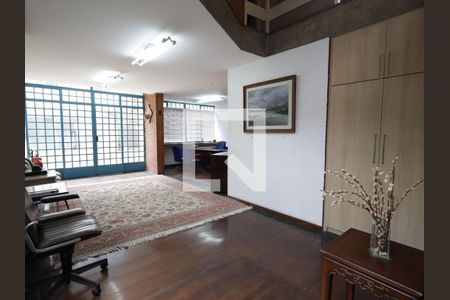 Sala de casa à venda com 3 quartos, 284m² em Jardim Leonor, São Paulo