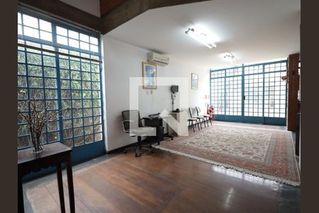 Sala de casa à venda com 3 quartos, 284m² em Jardim Leonor, São Paulo