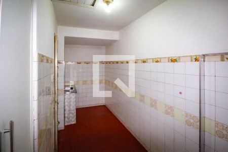 Cozinha de casa para alugar com 1 quarto, 50m² em Vila Serralheiro, São Paulo