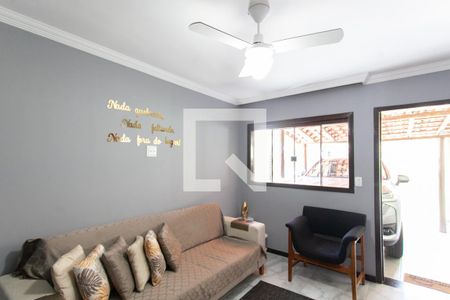 Sala de casa à venda com 3 quartos, 220m² em São João Batista, Belo Horizonte