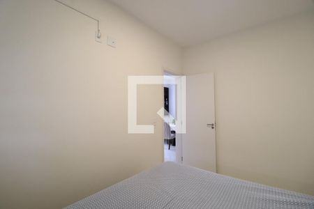Quarto 1 de apartamento para alugar com 2 quartos, 48m² em Santa Mônica, Uberlândia