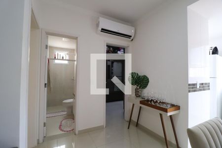 Sala de apartamento para alugar com 2 quartos, 48m² em Santa Mônica, Uberlândia