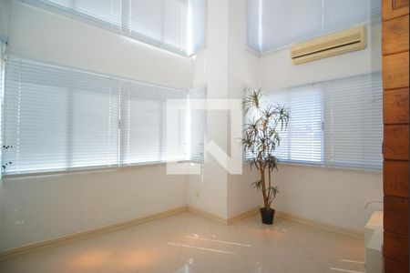 Sala de apartamento à venda com 1 quarto, 65m² em Rio Branco, Porto Alegre