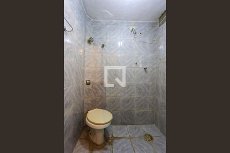 Banheiro Social de casa para alugar com 1 quarto, 65m² em Vila Sonia, São Paulo