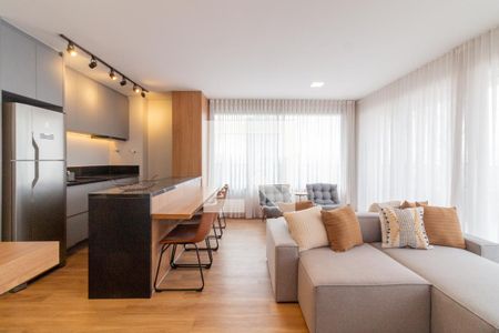 Sala de apartamento à venda com 2 quartos, 77m² em Pinheiros, São Paulo