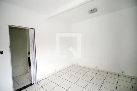 Quarto 1 de casa para alugar com 2 quartos, 52m² em Irajá, Rio de Janeiro