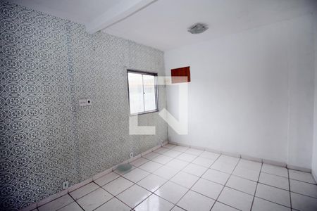 Quarto 1 de casa para alugar com 2 quartos, 52m² em Irajá, Rio de Janeiro
