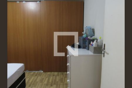 Quarto 2 de casa à venda com 2 quartos, 217m² em Jardim Roberto, Osasco