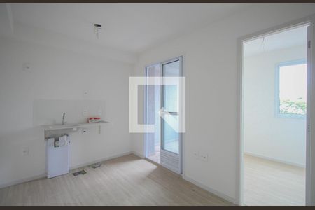 Sala/Cozinha de apartamento para alugar com 2 quartos, 33m² em Vila Plana, São Paulo