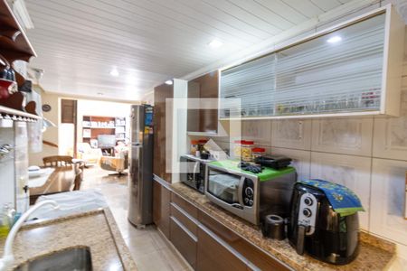 Cozinha de casa à venda com 2 quartos, 150m² em Santa Tereza, Porto Alegre