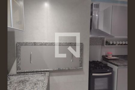 Cozinha de apartamento à venda com 2 quartos, 72m² em Medianeira, Porto Alegre