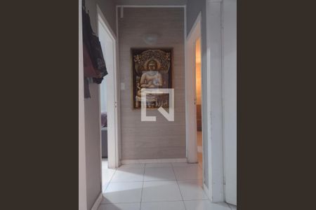 Corredor de apartamento à venda com 2 quartos, 72m² em Medianeira, Porto Alegre