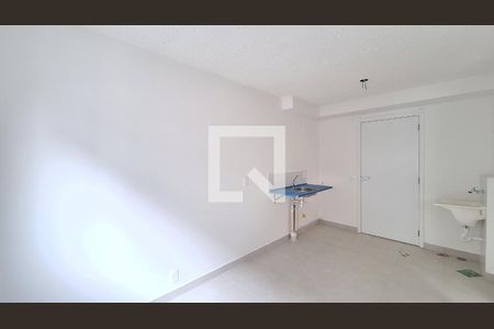Sala/Cozinha/Área de serviço de apartamento para alugar com 1 quarto, 28m² em Parque Industrial Tomas Edson, São Paulo