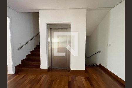 Elevador de casa de condomínio à venda com 6 quartos, 872m² em Jardim Everest, São Paulo