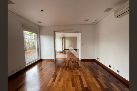 Sala 2 de casa de condomínio à venda com 6 quartos, 872m² em Jardim Everest, São Paulo