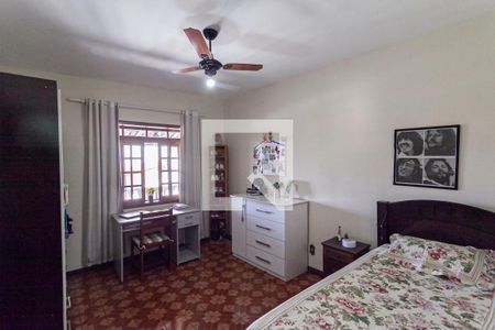 Quarto 1 de casa à venda com 3 quartos, 180m² em Santa Terezinha, Belo Horizonte