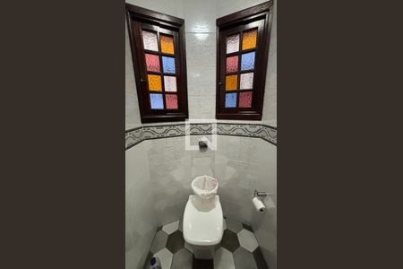 Lavabo de casa para alugar com 3 quartos, 230m² em Vila Pires, Santo André