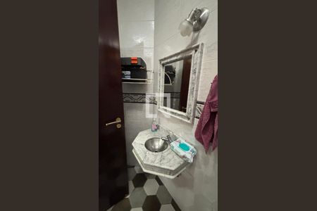 Lavabo de casa para alugar com 3 quartos, 230m² em Vila Pires, Santo André