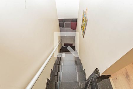 Corredor de casa à venda com 3 quartos, 100m² em Parque Bristol, São Paulo